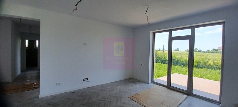 Gulia, casa noua parter 4 camere, curte 514 mp