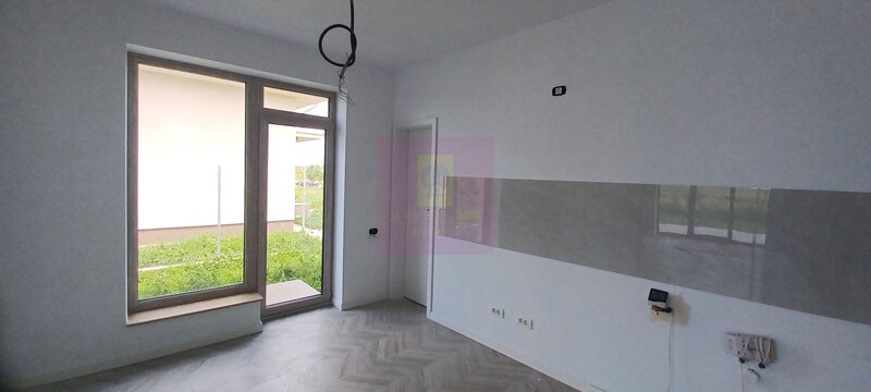 Gulia, casa noua parter 4 camere, curte 514 mp
